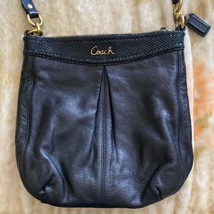 Black Coach Hobo Bag 🖤